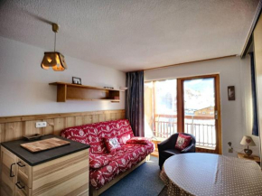Les Menuires - 2P 4 pers au pied des pistes avec balcon et local à skis - FR-1-178-306
